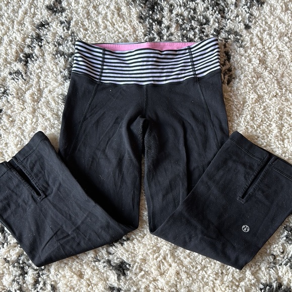 SOLD Lululemon split hem cropped flare leggings - Picture 3 of 7